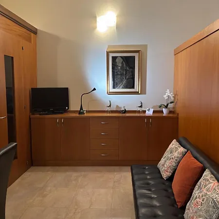 San Stae Casa Aurora Daire *